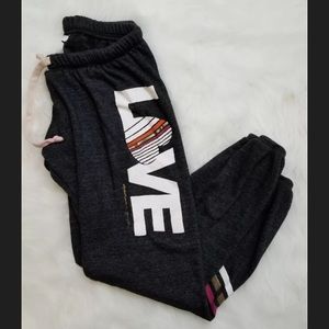 Spiritual gangster dark grey with LOVE on side med